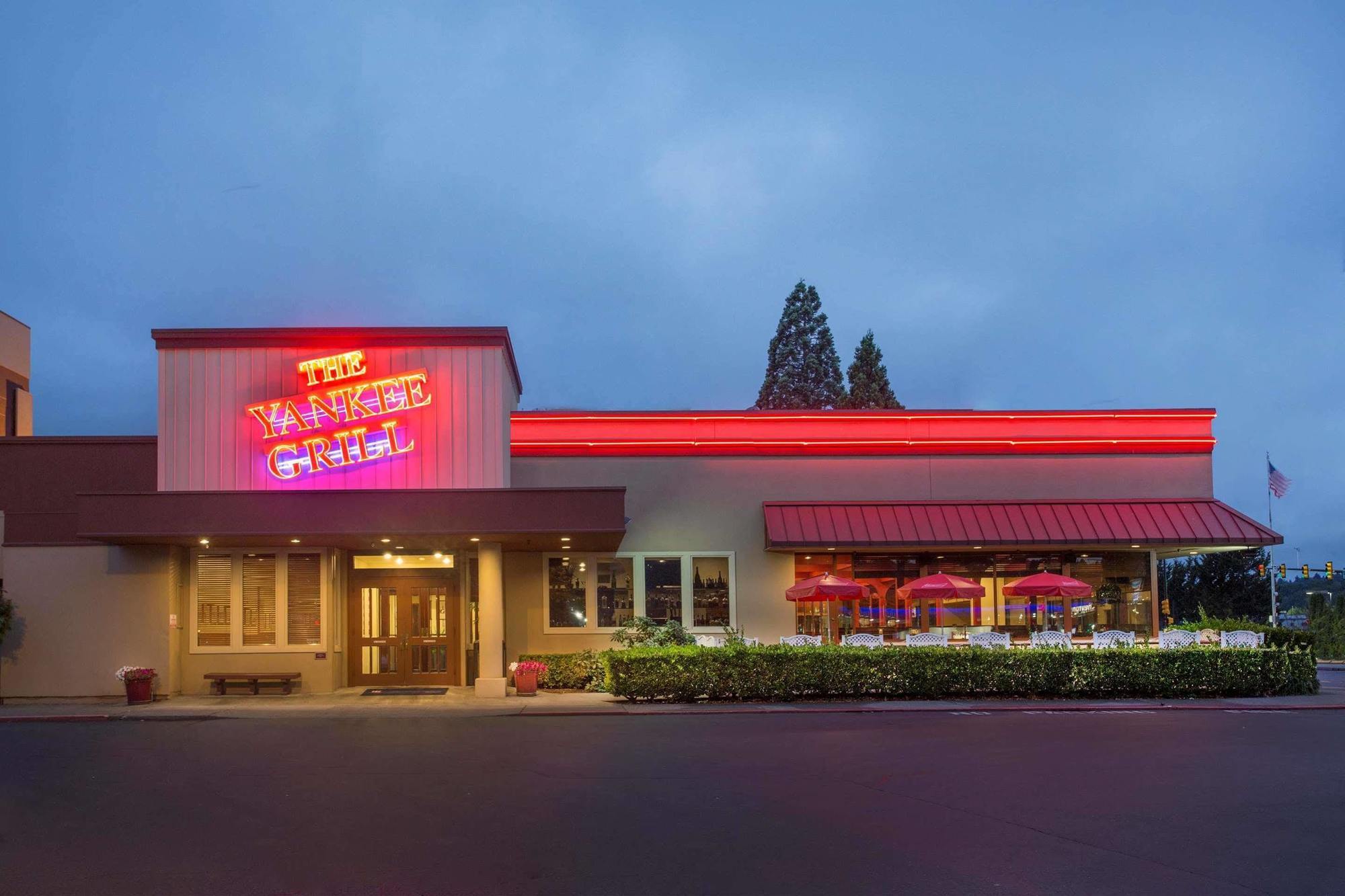 Red Lion Hotel & Conference Center - Seattle/伦顿 外观 照片